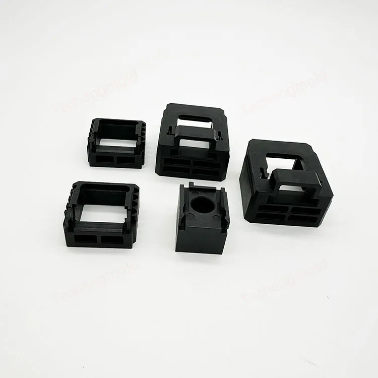 特诚科技PA66精密注塑件实拍 1